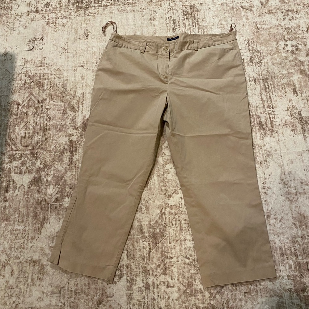 JONES NEW YORK khaki ankle pants.